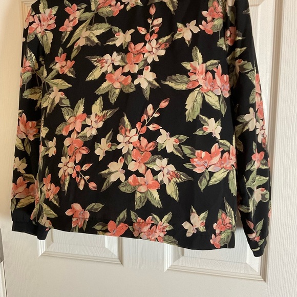 Forever 21 Floral Black Women's Top size small - Picture 5 of 8